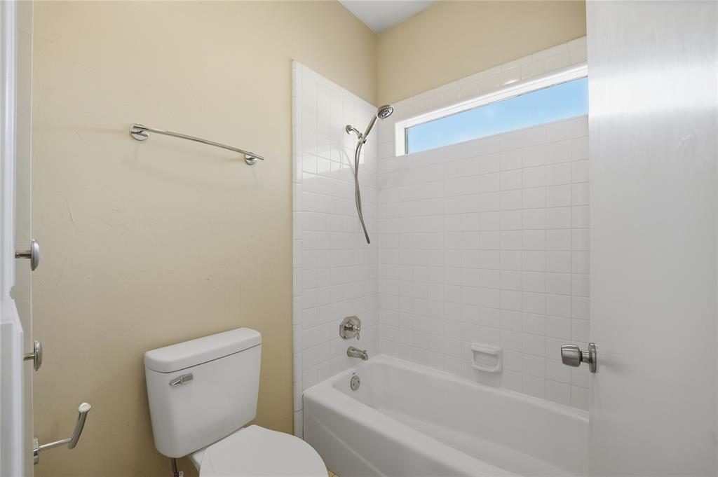 11912 Barrywood Drive Property Photo 18