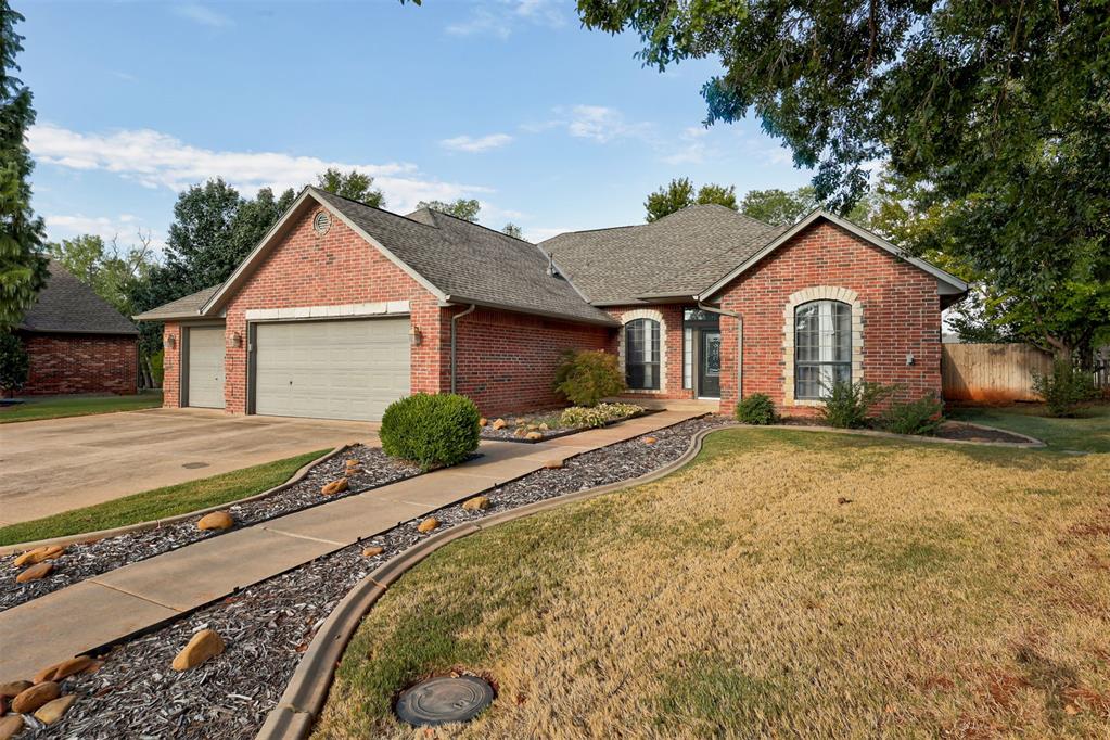 1772 Lake Shadows Court Property Photo 3
