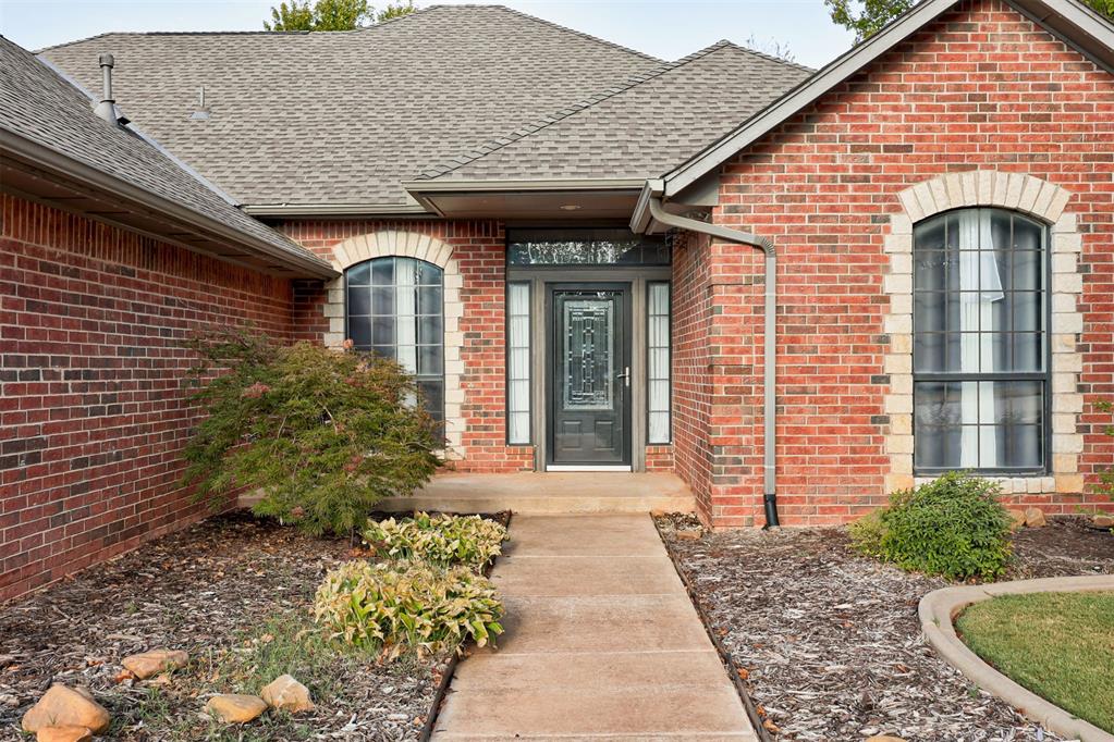 1772 Lake Shadows Court Property Photo 3