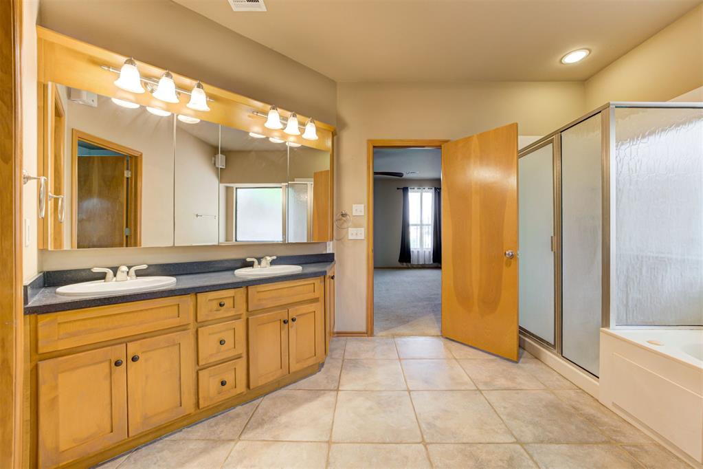 1772 Lake Shadows Court Property Photo 25