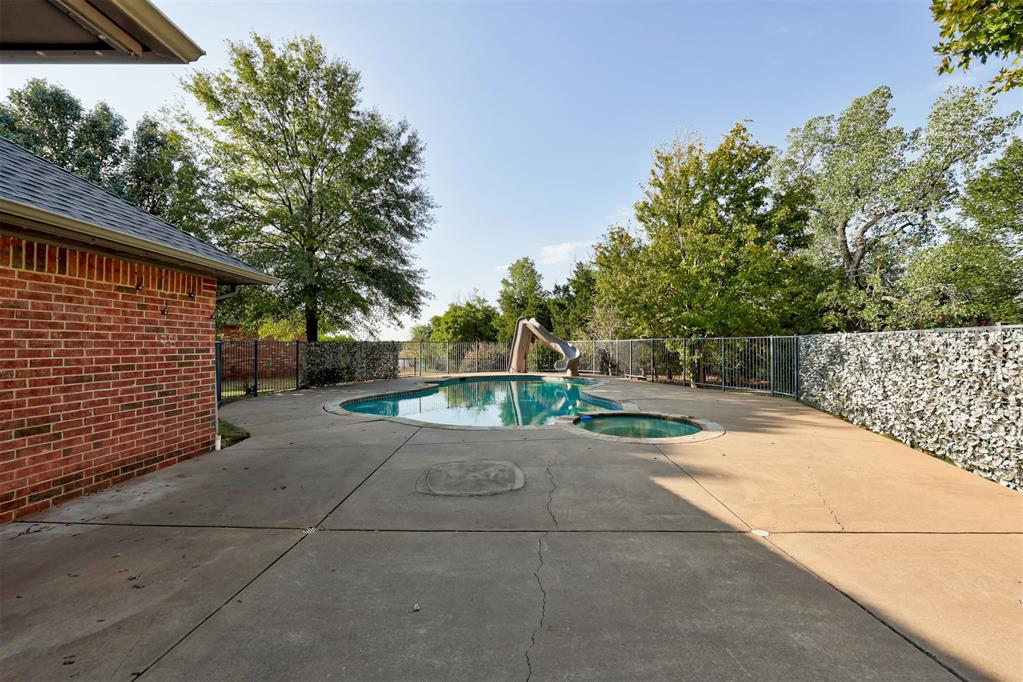 1772 Lake Shadows Court Property Photo 29