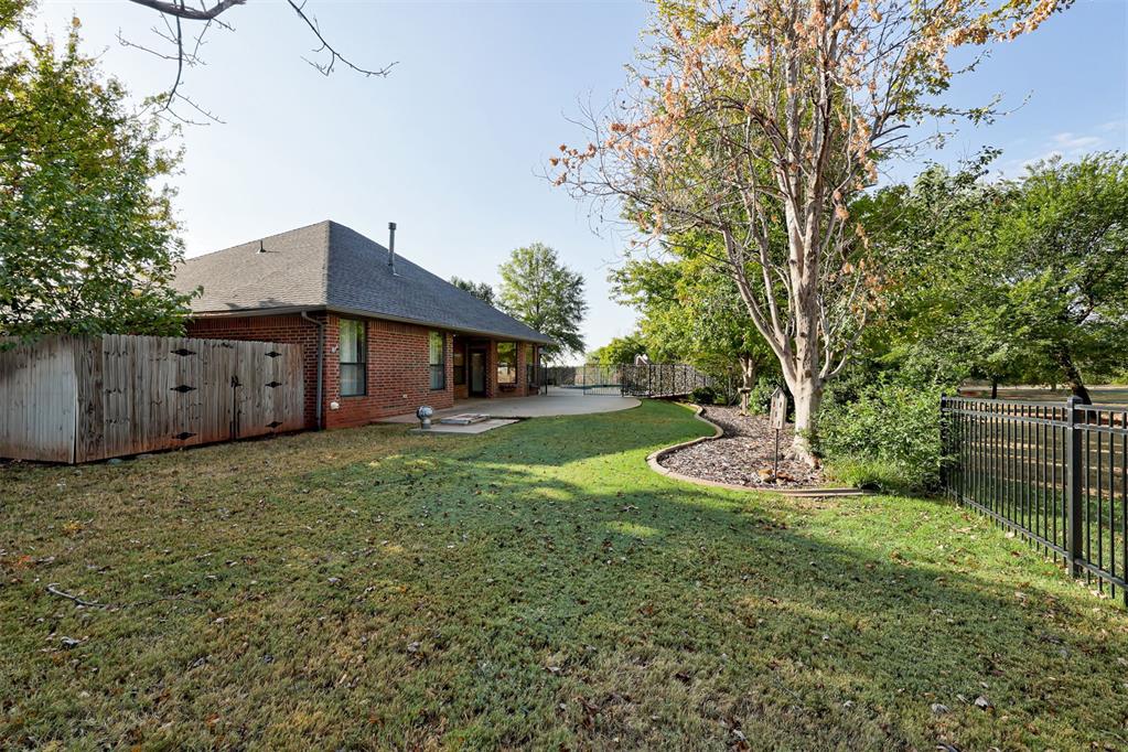 1772 Lake Shadows Court Property Photo 38