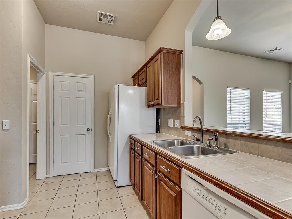 4303 Se 57th Street Property Photo 14
