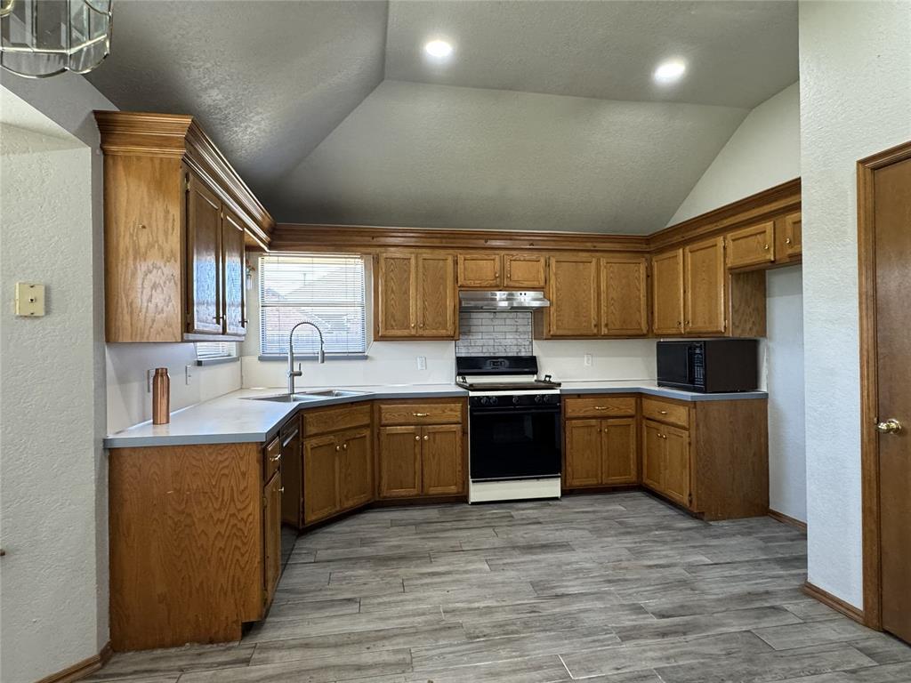 13320 Cayman Lane Property Photo 7