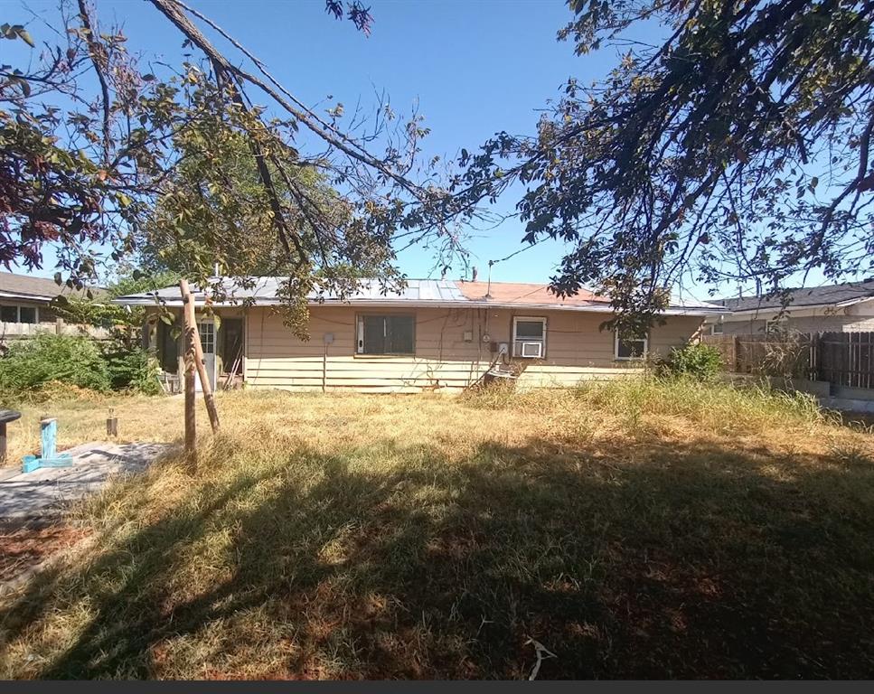 422 Nw Woodridge Street Property Photo 4