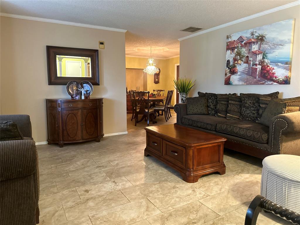 7328 Nw 120th Street Property Photo 4