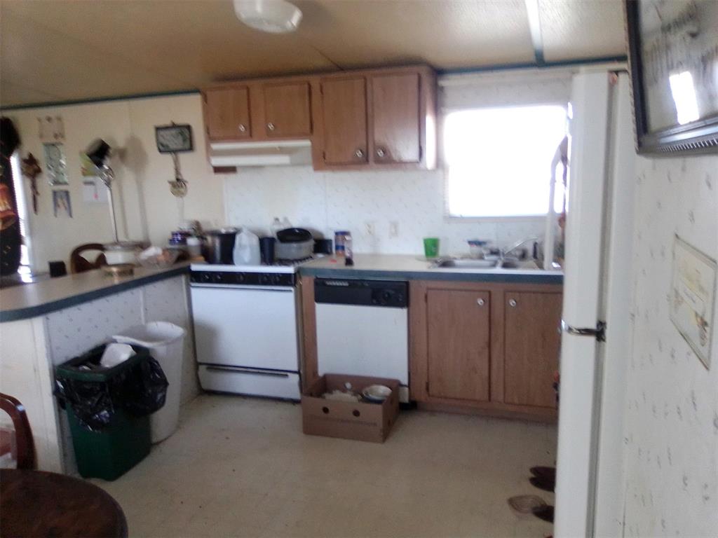 410 N N Avenue Property Photo 2