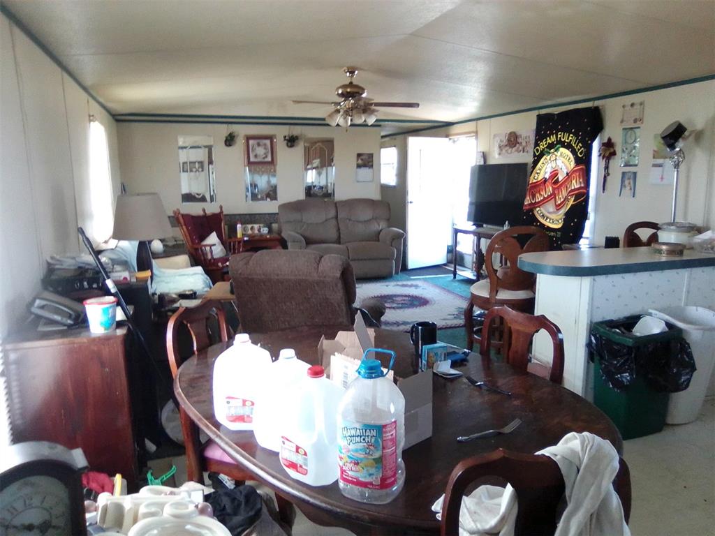 410 N N Avenue Property Photo 3