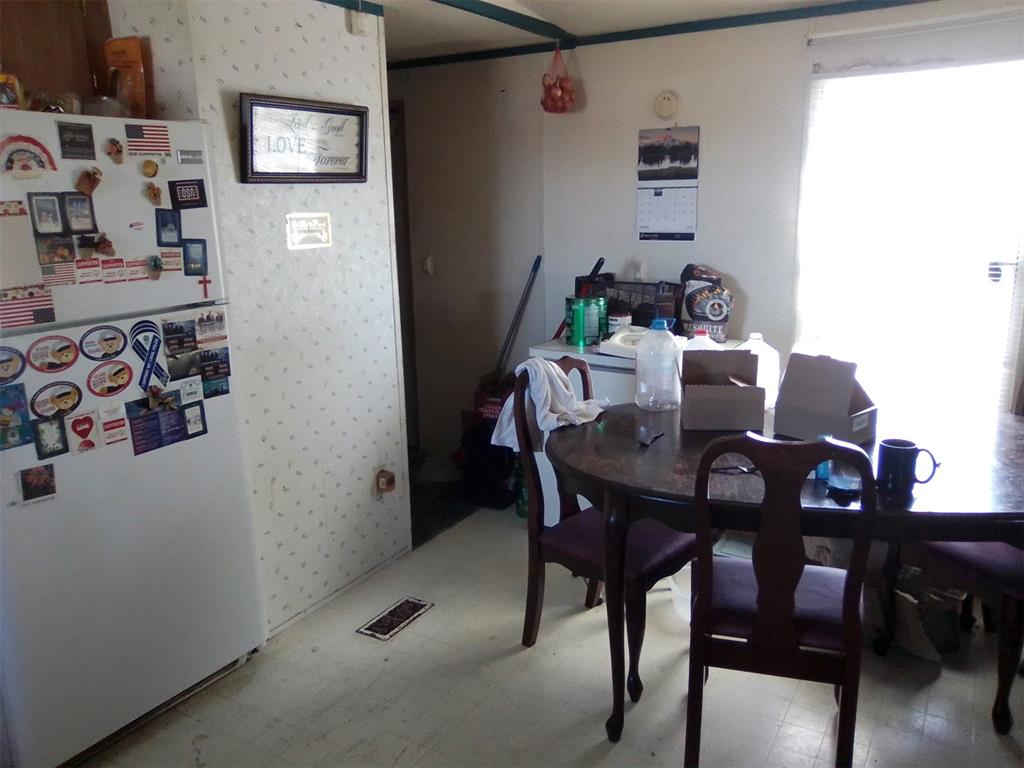 410 N N Avenue Property Photo 4