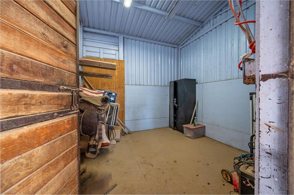 5550 Ne 50th Street Property Photo 25