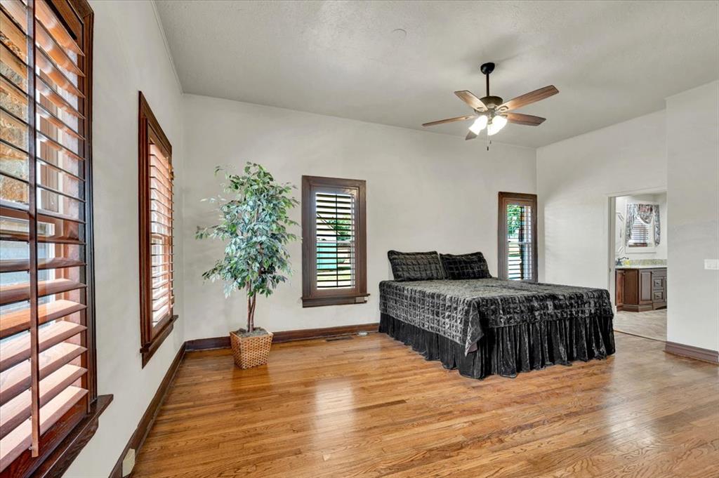 5550 Ne 50th Street Property Photo 28