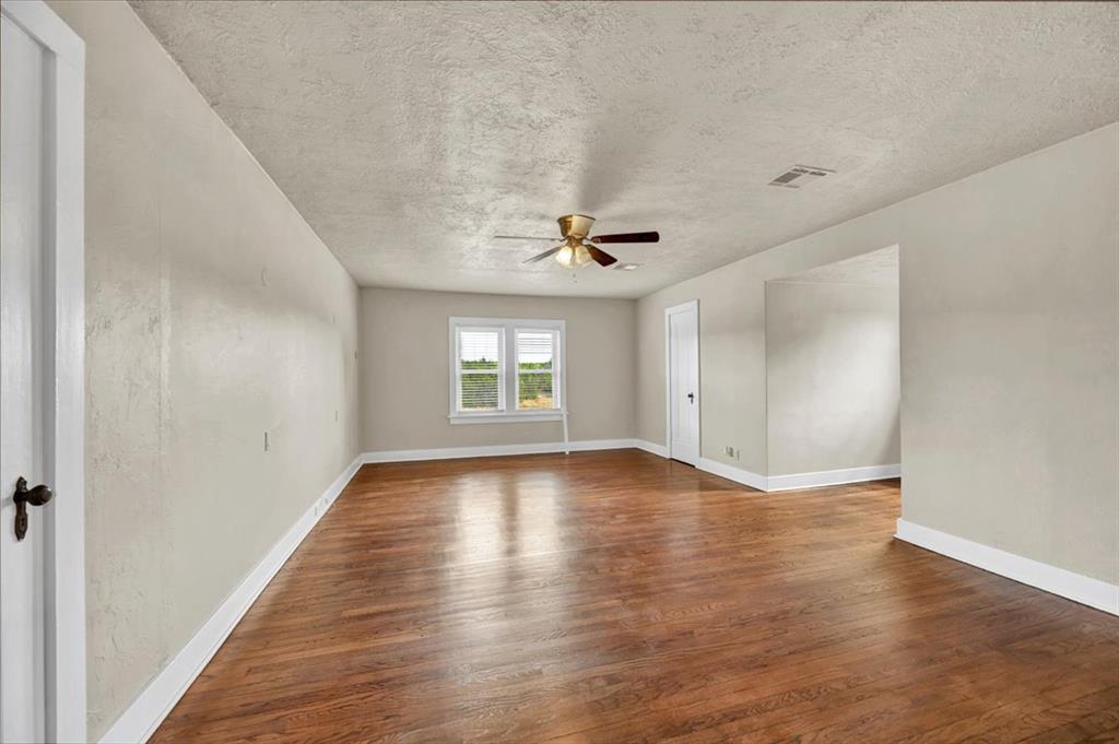 5550 Ne 50th Street Property Photo 43