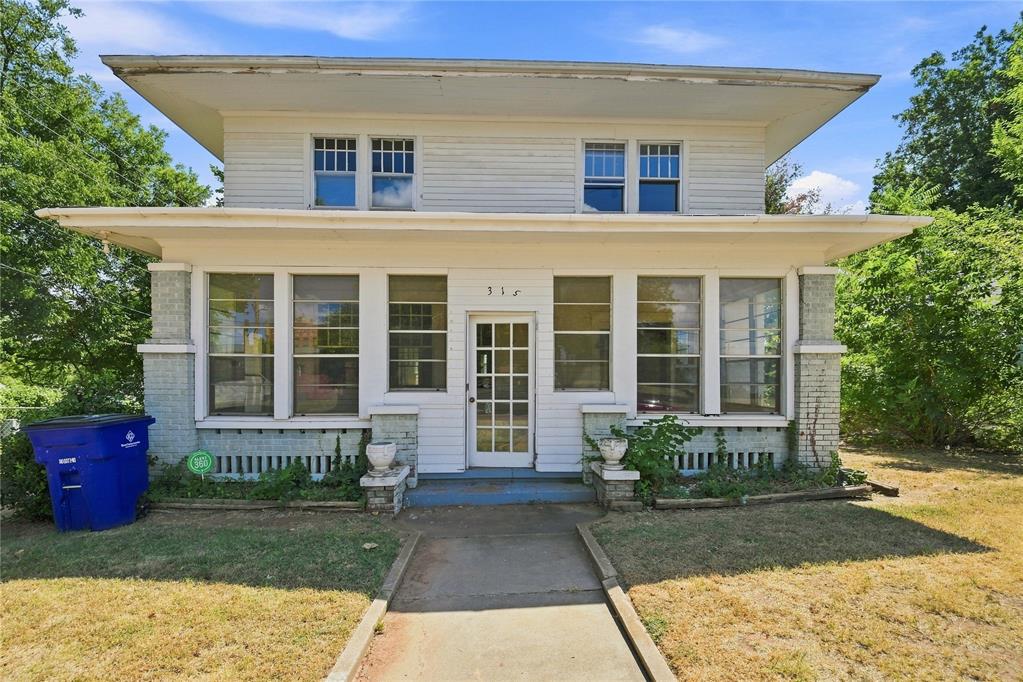 315 W Vilas Avenue Property Photo 2