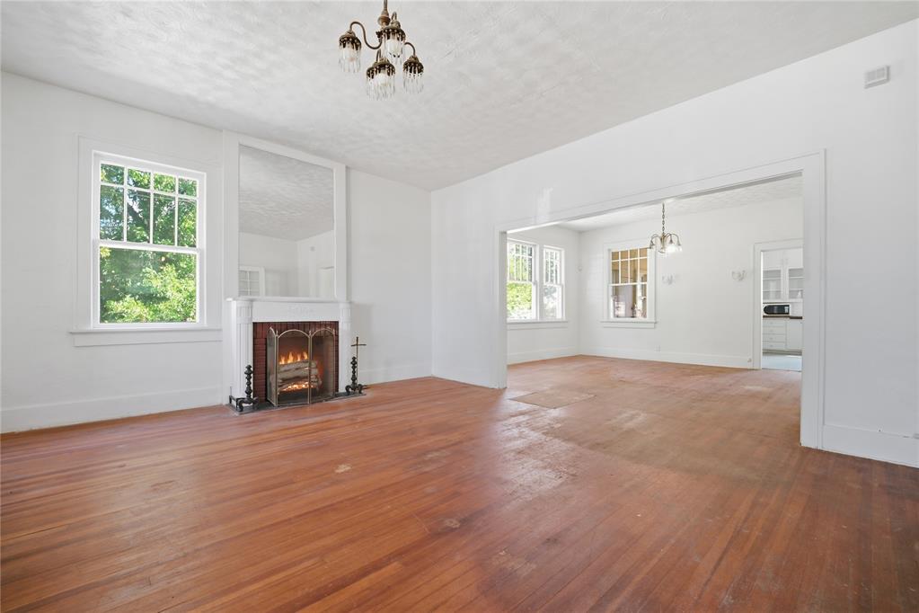 315 W Vilas Avenue Property Photo 7