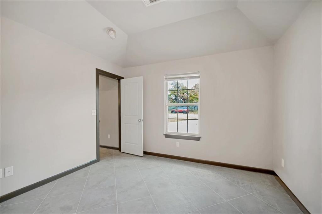 1825 N Myers Terrace Property Photo 28