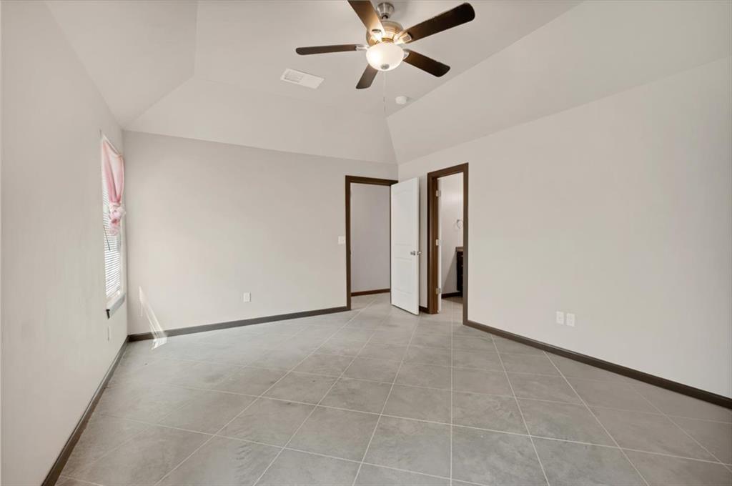 1825 N Myers Terrace Property Photo 32