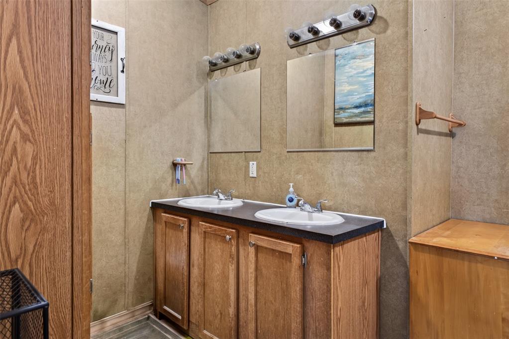 12689 N 1850 Road Property Photo 17