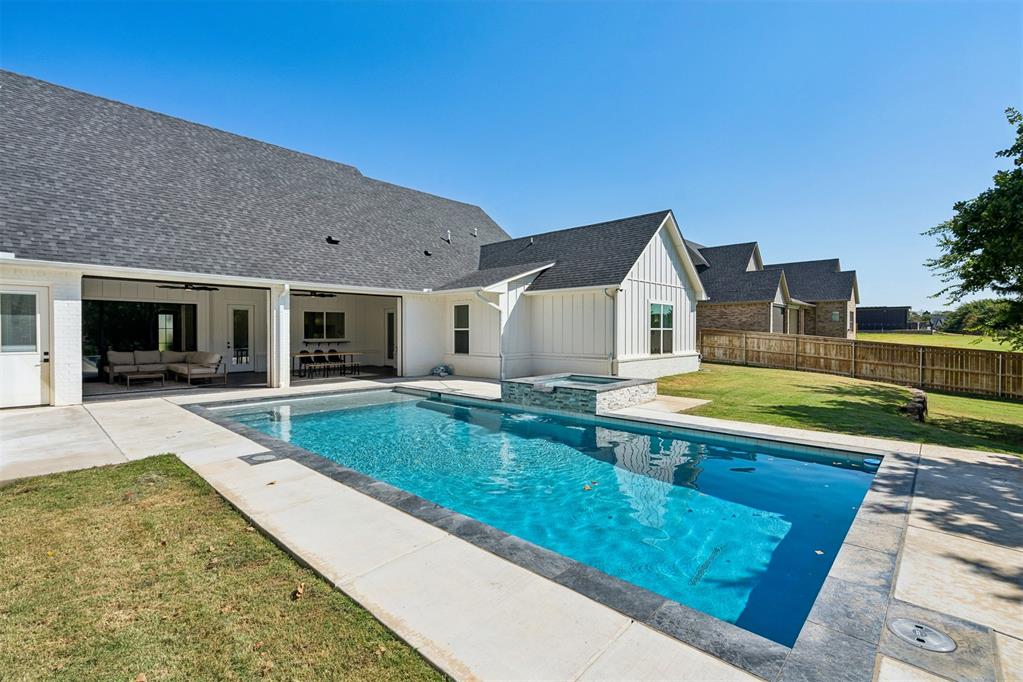 330 Old Farm Road Property Photo 1