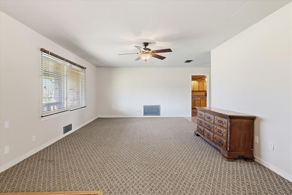 2201 E State Highway 66 Property Photo 4