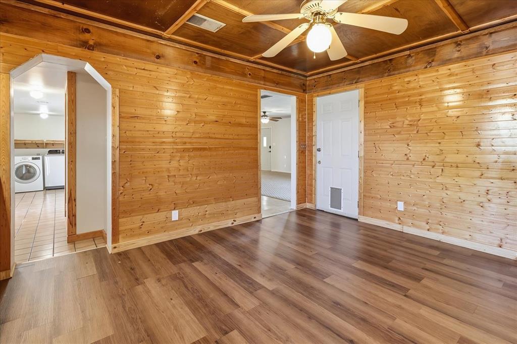 2201 E State Highway 66 Property Photo 9