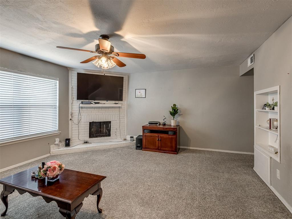 6742 N Meridian Avenue Property Photo 1