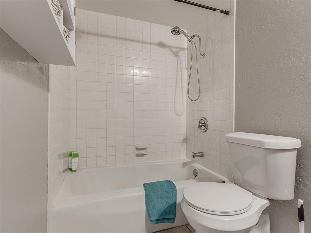 6742 N Meridian Avenue Property Photo 35