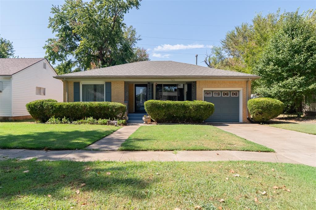 725 N Ash Property Photo 1