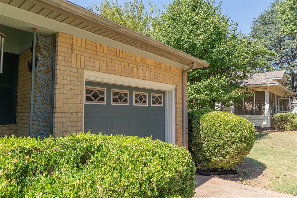 725 N Ash Property Photo 4