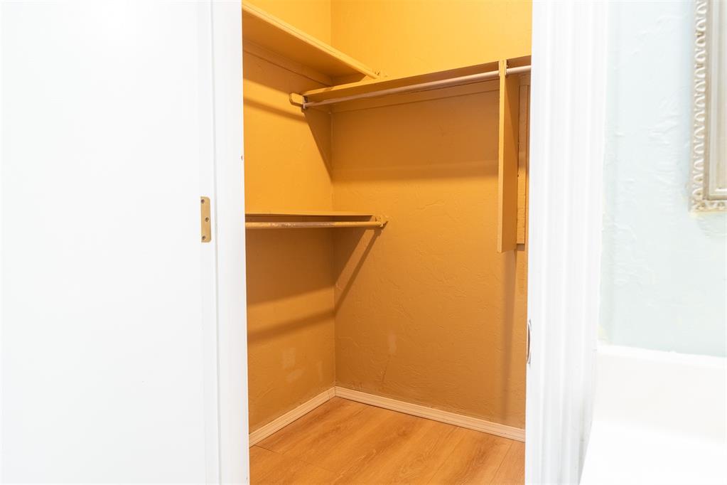 725 N Ash Property Photo 16