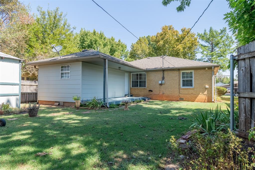 725 N Ash Property Photo 25