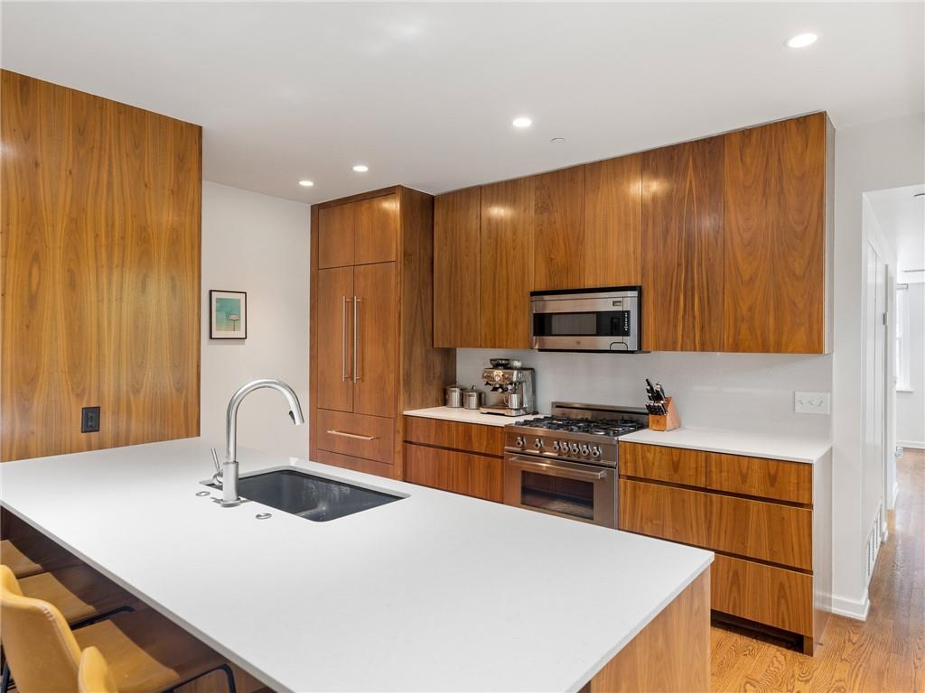 720 W Boyd Street 206 Property Photo 5