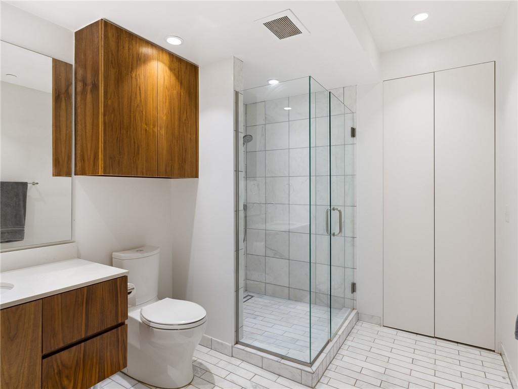 720 W Boyd Street 206 Property Photo 8