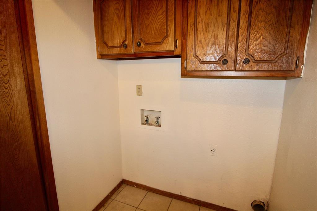 902 Acacia Circle 902 Property Photo 5