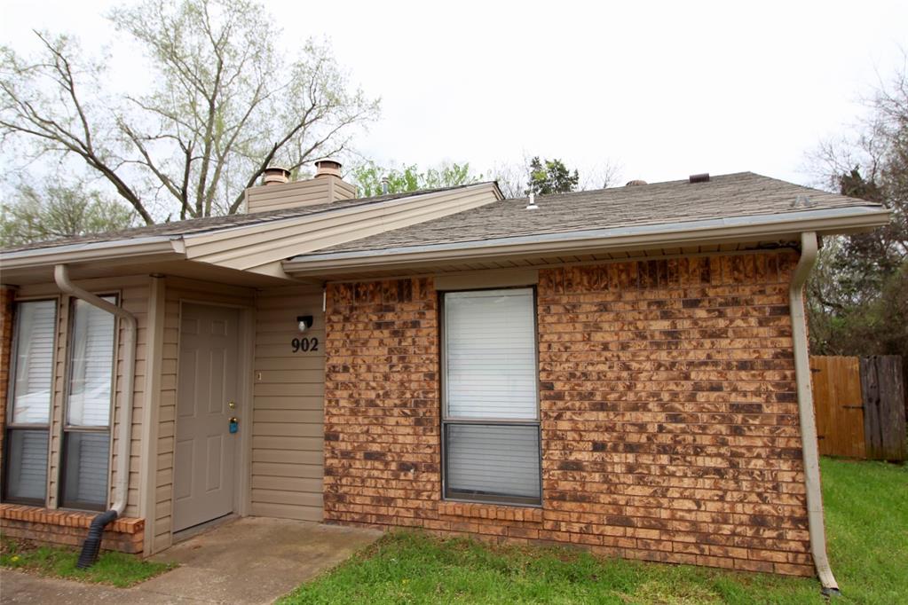 902 Acacia Circle 902 Property Photo 12