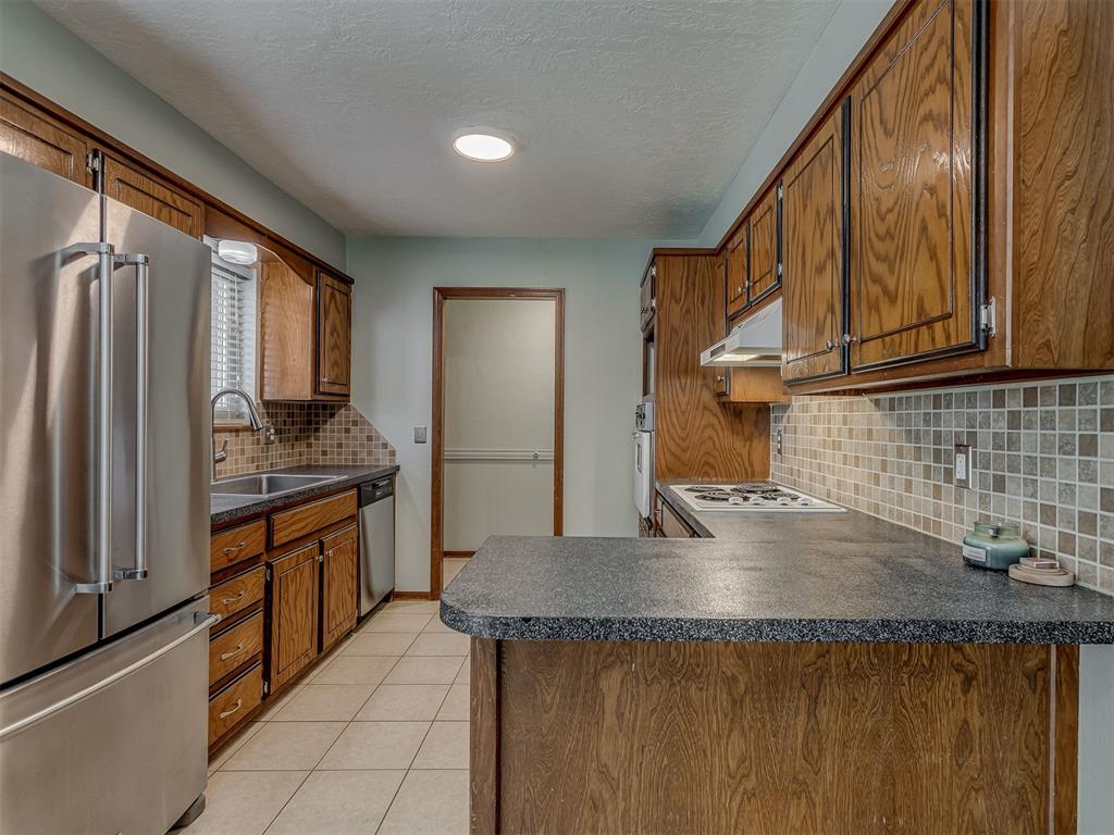 2004 Oak Forest Drive Property Photo 14