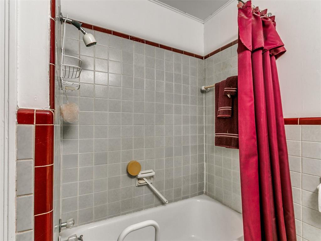 1201 Ne 45th Street Property Photo 36