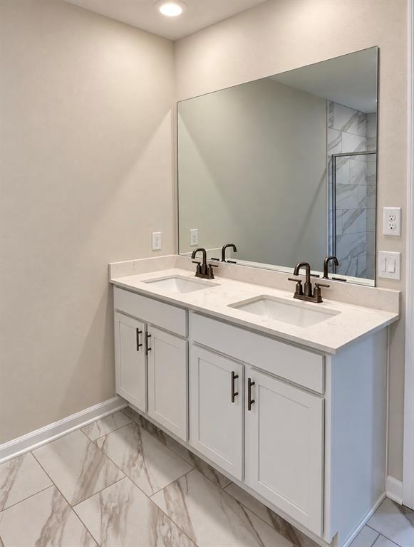 1236 Mahogany Lane Property Photo 8