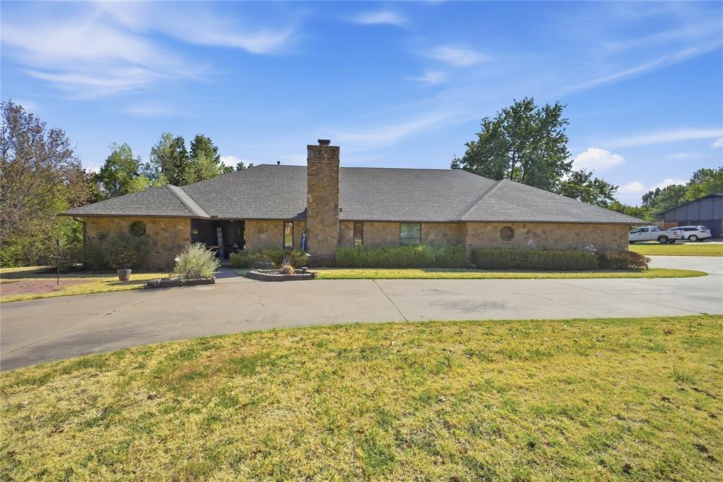 1305 Mockingbird Lane Property Photo 1