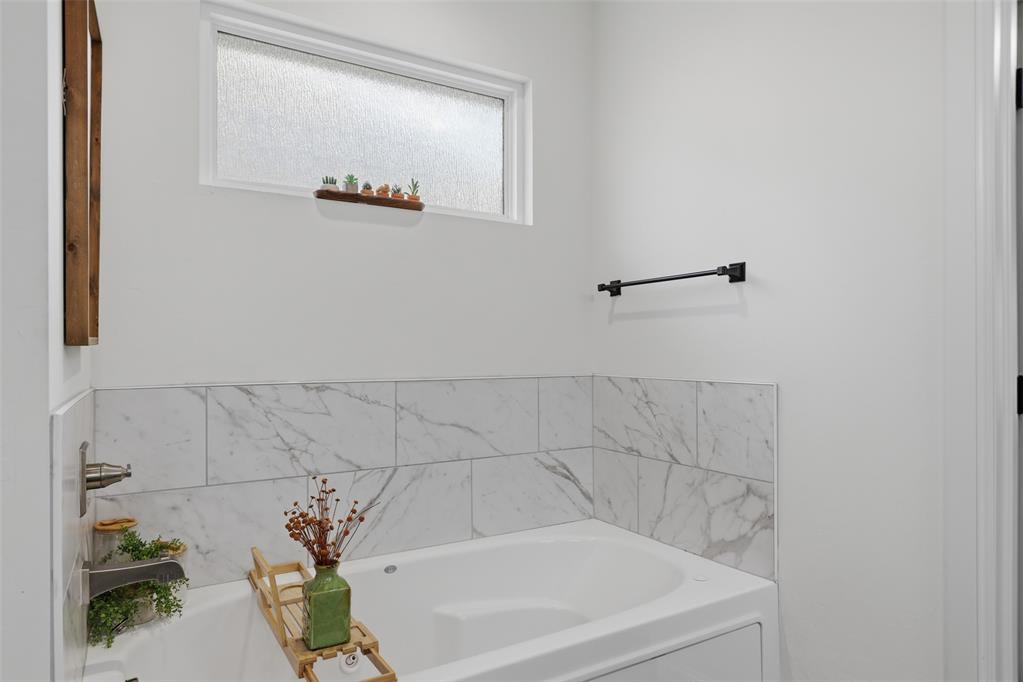 11512 Nw 109th Street Property Photo 23