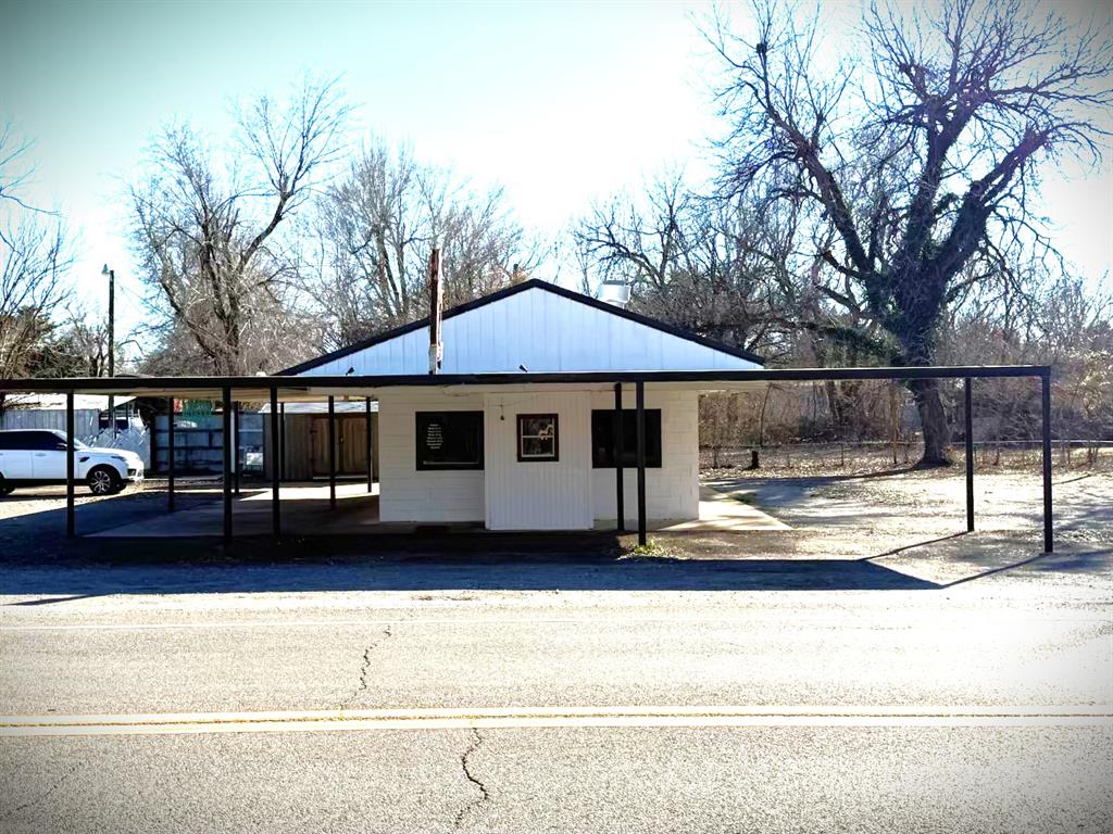 416 E Apache Trail Road Property Photo 4
