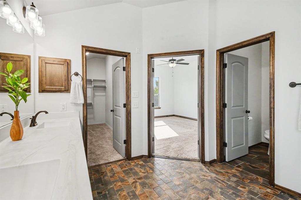 18004 Cristobal Boulevard Property Photo 14