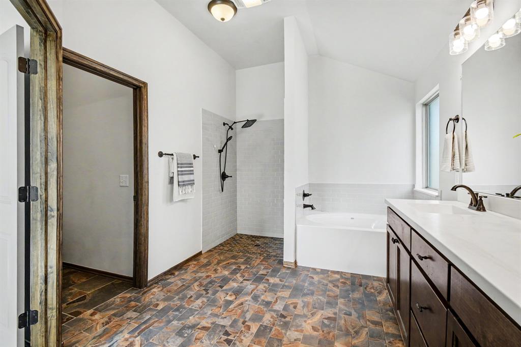 18004 Cristobal Boulevard Property Photo 15