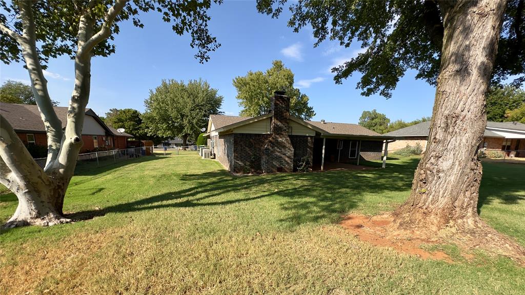 2008 W Cedar Ridge Drive Property Photo 13