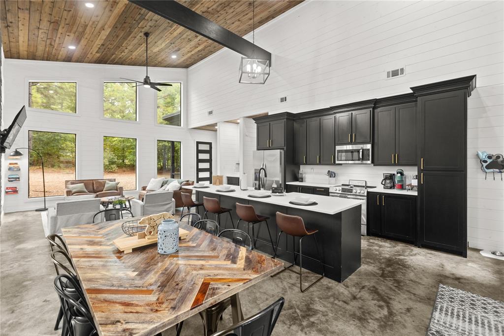 125 Bear Cedar Trail Property Photo 7