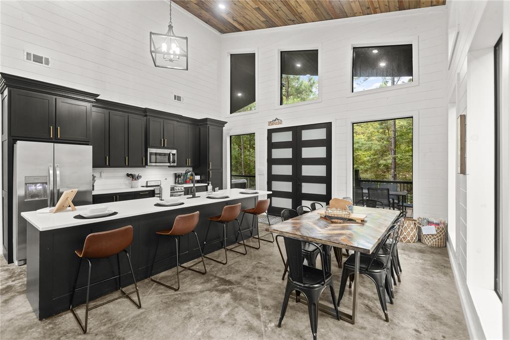 125 Bear Cedar Trail Property Photo 8