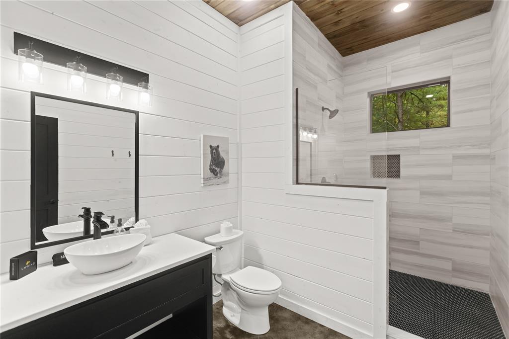 125 Bear Cedar Trail Property Photo 15