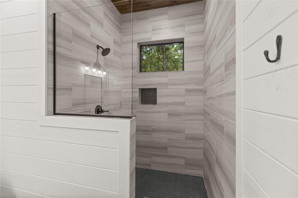 125 Bear Cedar Trail Property Photo 16