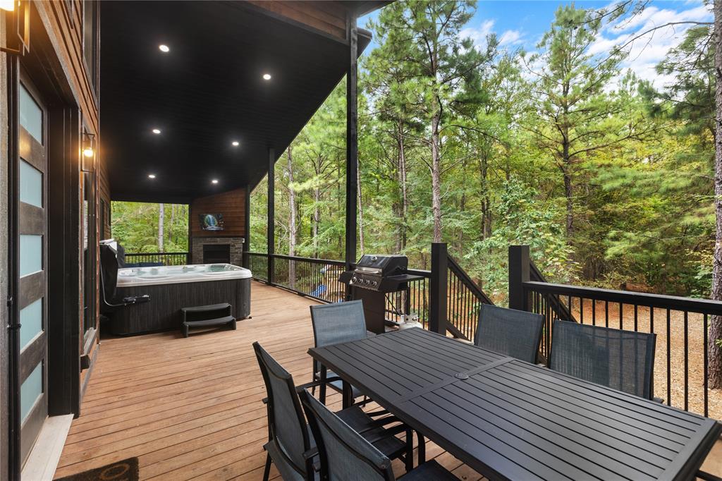 125 Bear Cedar Trail Property Photo 20