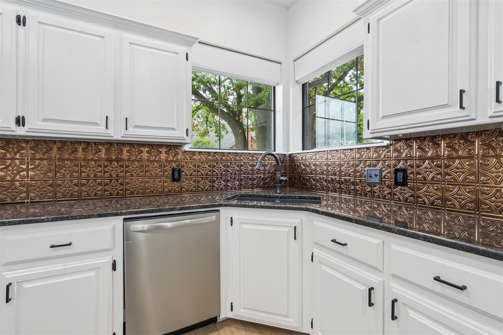 4712 Fountain Gate Drive Property Photo 13