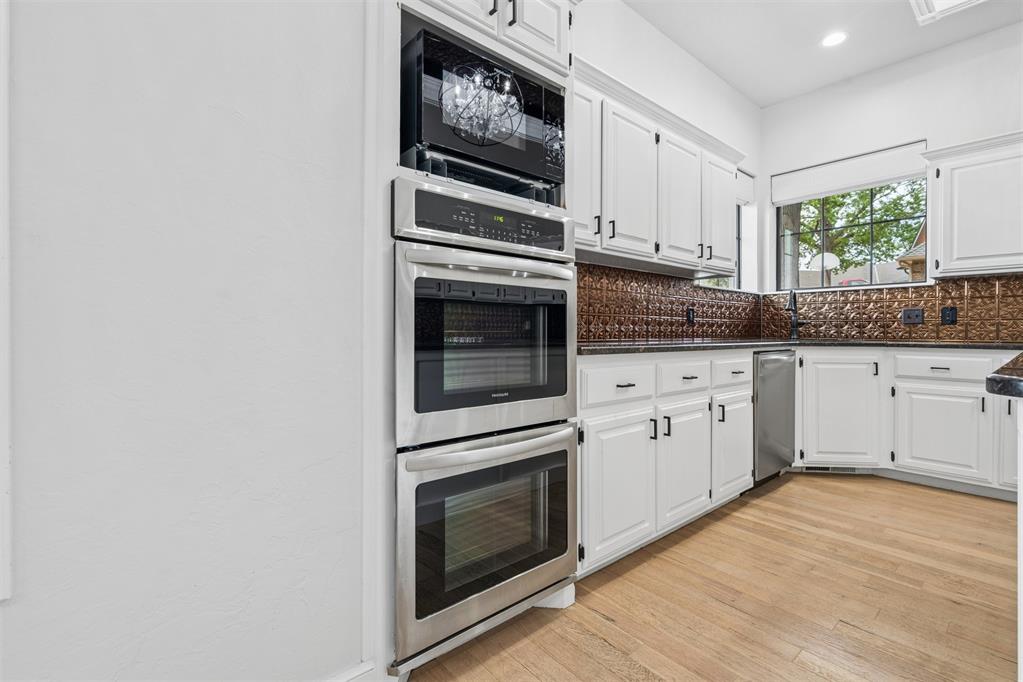 4712 Fountain Gate Drive Property Photo 16